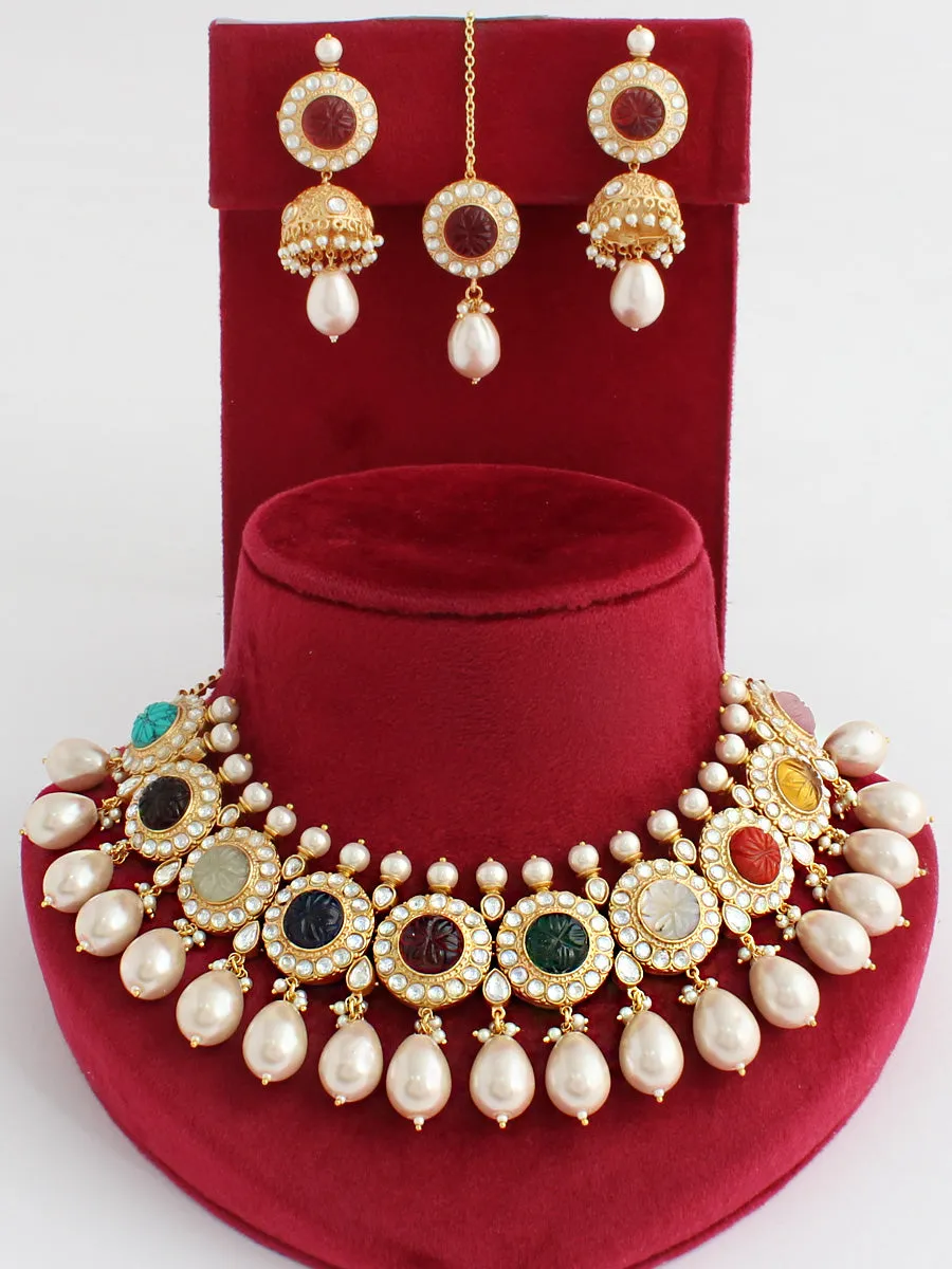 Anshula Necklace Set