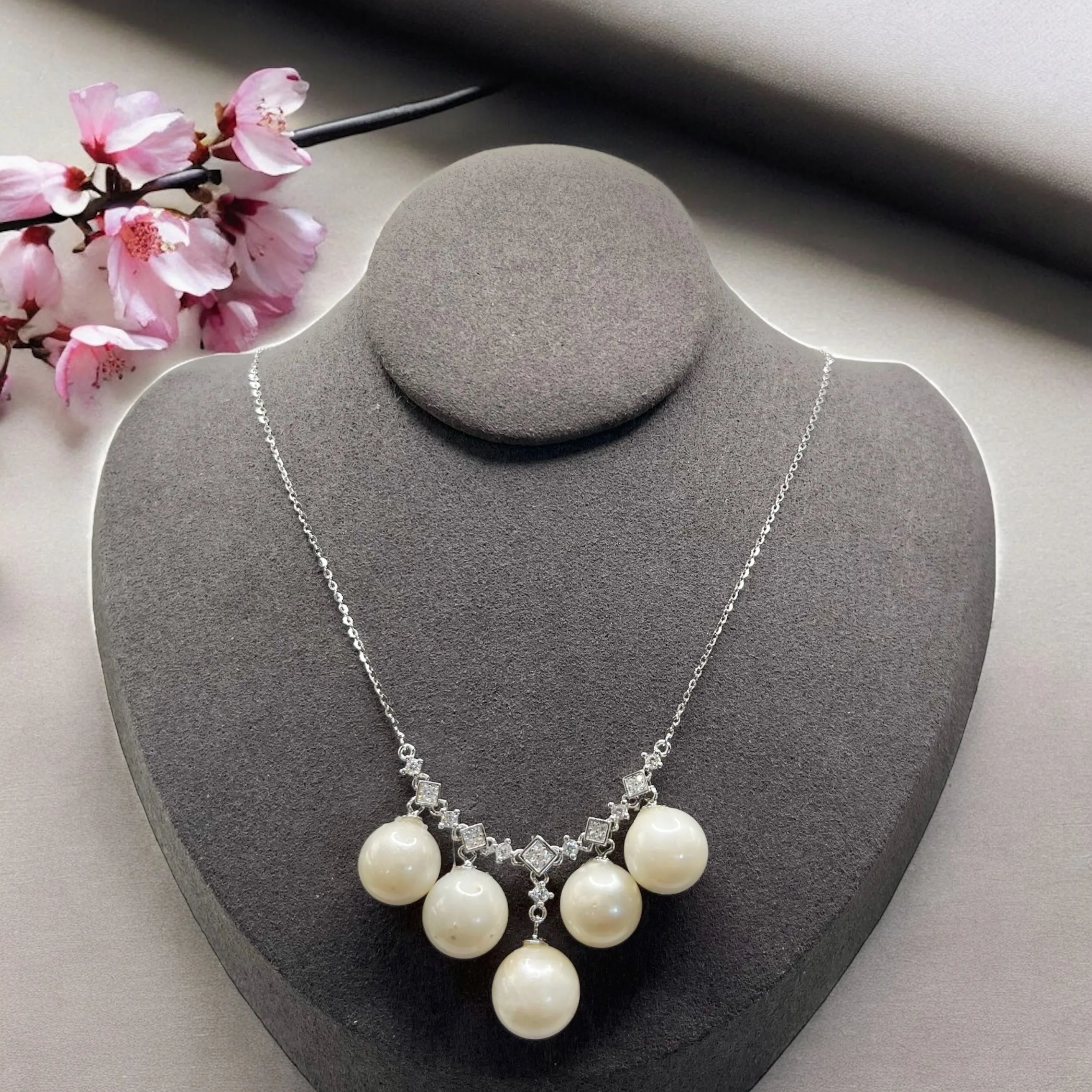 AUTHENTIC SOUTH SEA PEARL NECKLACE