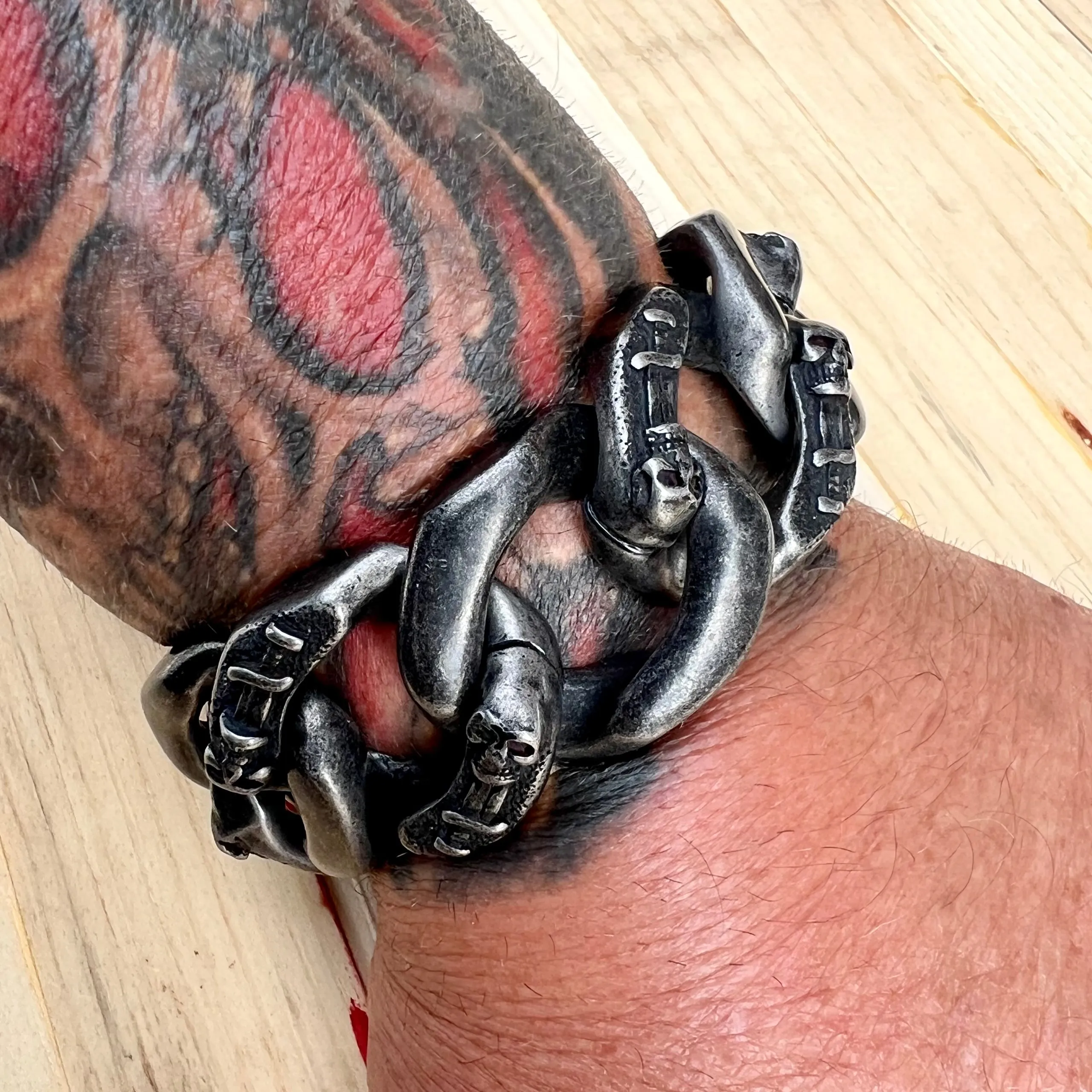 Bagger Bracelet - Skull & Dagger - Classic - 1.25" Wide - B98