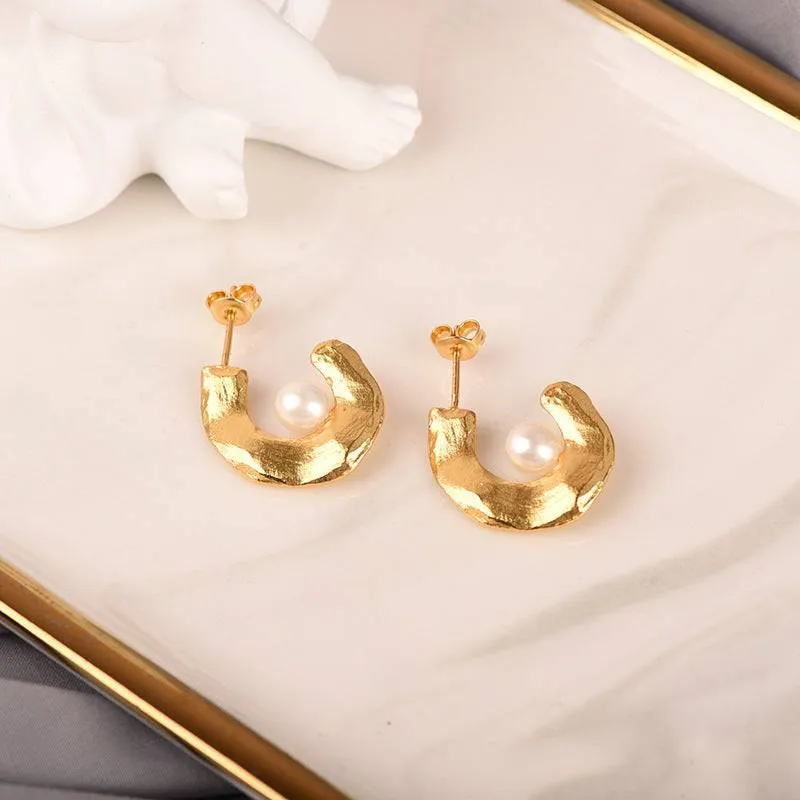 CASSIE Pearl Earrings