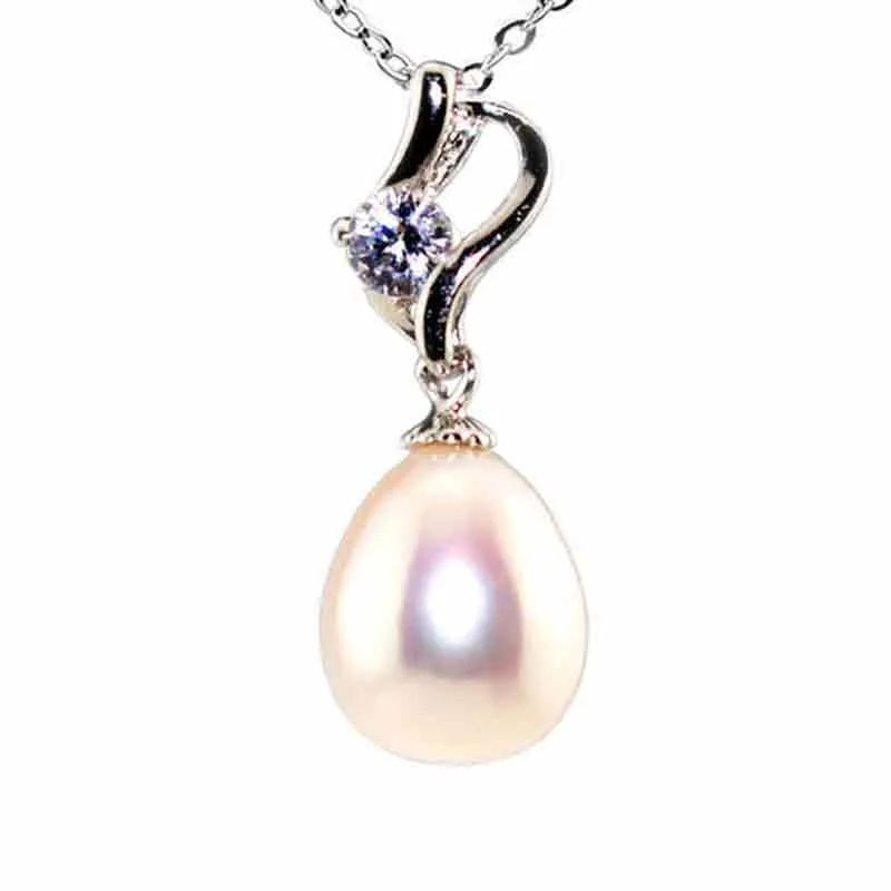 Eye of Zircon Pearl Necklace