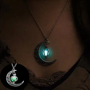 Hot Moon Glowing Necklace