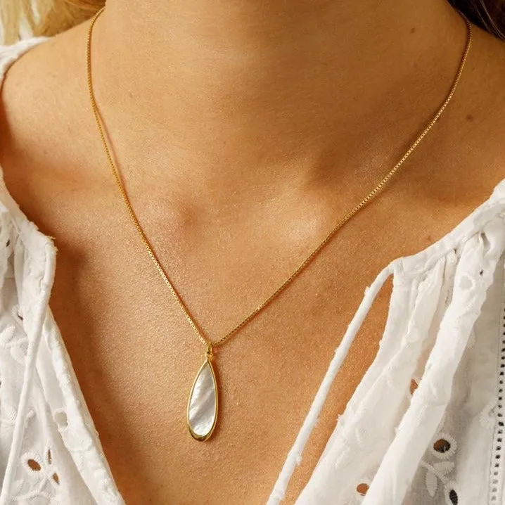 LUXE MOTHER OF PEARL PENDANT