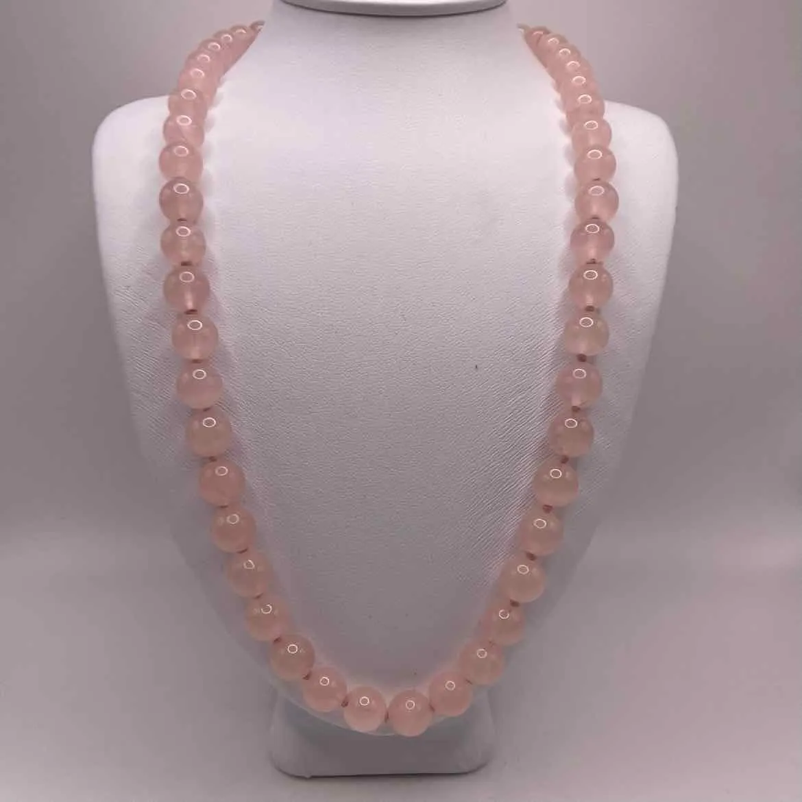 ROSE QUARTZ BEADED NECKLACE