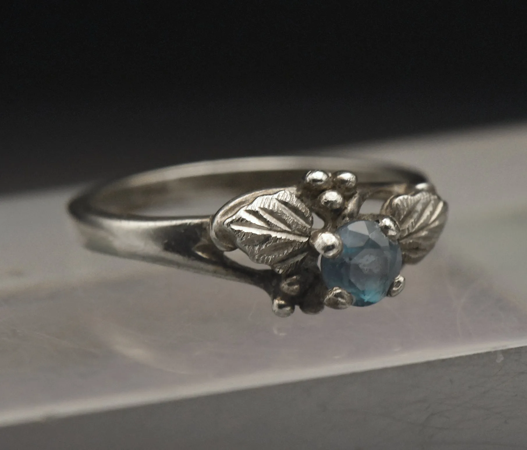 Vintage Blue Topaz Sterling Silver Ring - Size 8.75