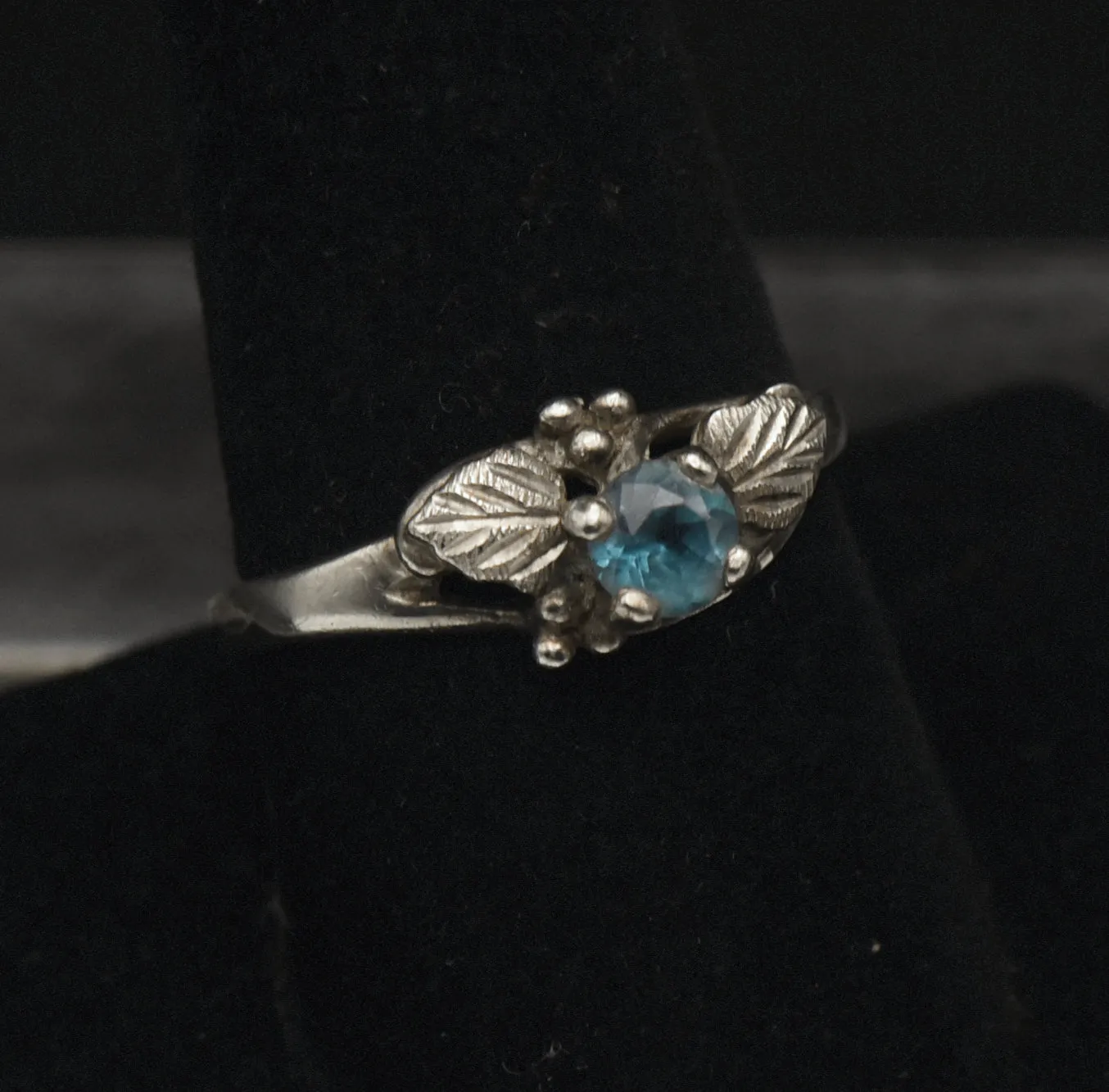 Vintage Blue Topaz Sterling Silver Ring - Size 8.75